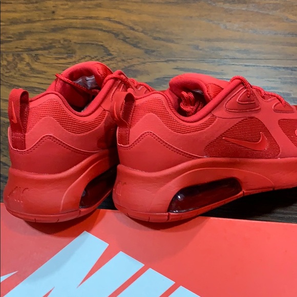 NIKE men’s AIR MAX 200 University Red - Picture 13 of 16